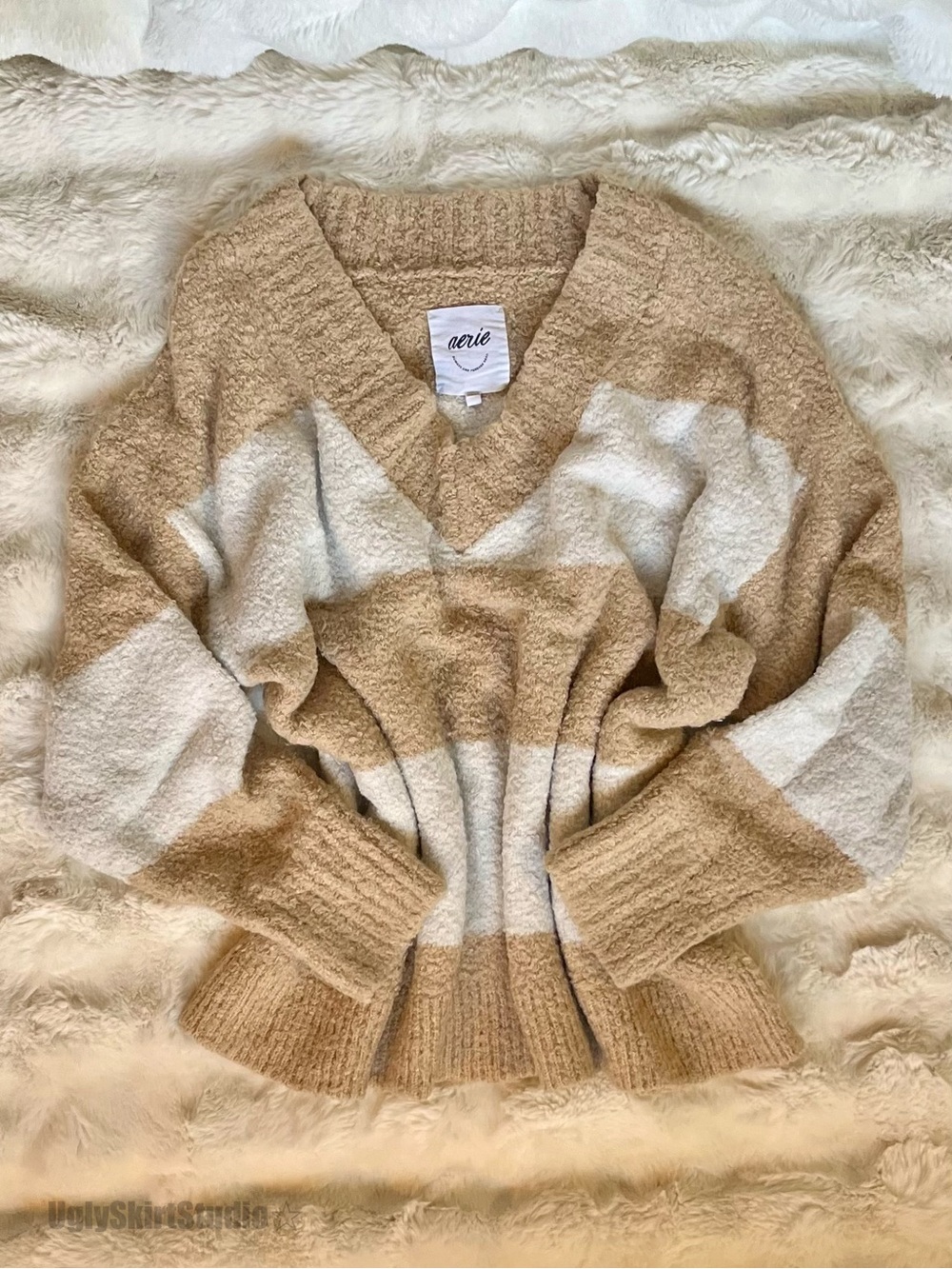 Aerie XL Striped Oversized V-Neck Bouclé Sweater Tan & White Coastal Grandma